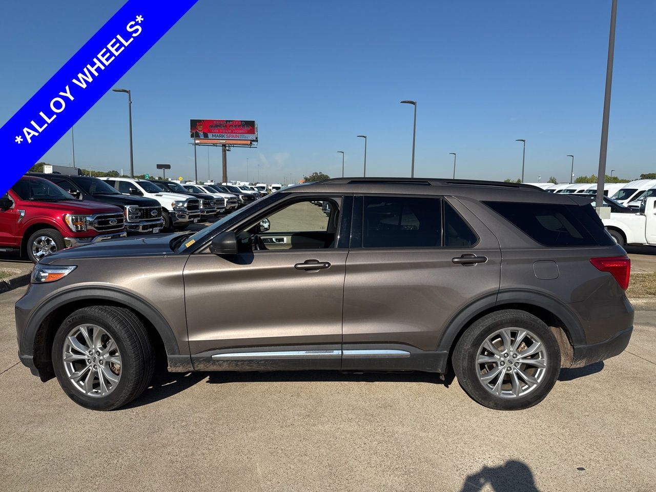2021 Ford Explorer XLT photo 3