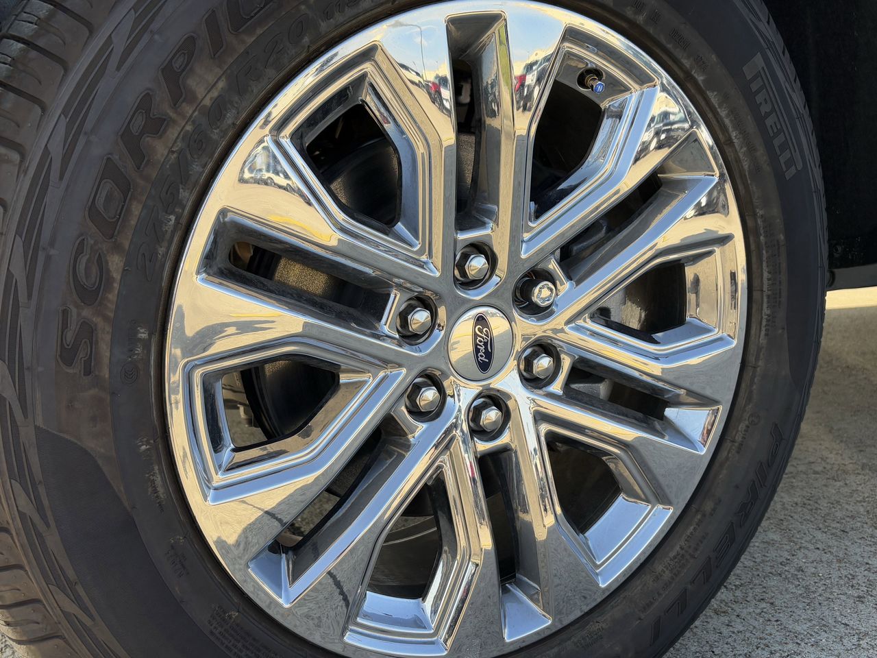 2025 Ford F-150 XLT - Photo 10