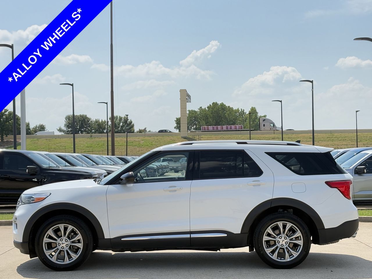 2024 Ford Explorer Limited photo 2