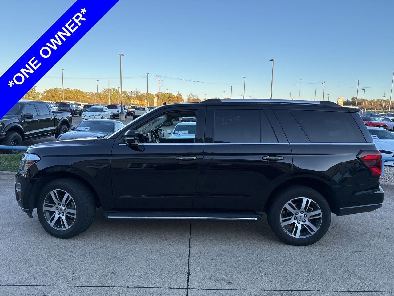 2023 Ford Expedition Limited photo 3