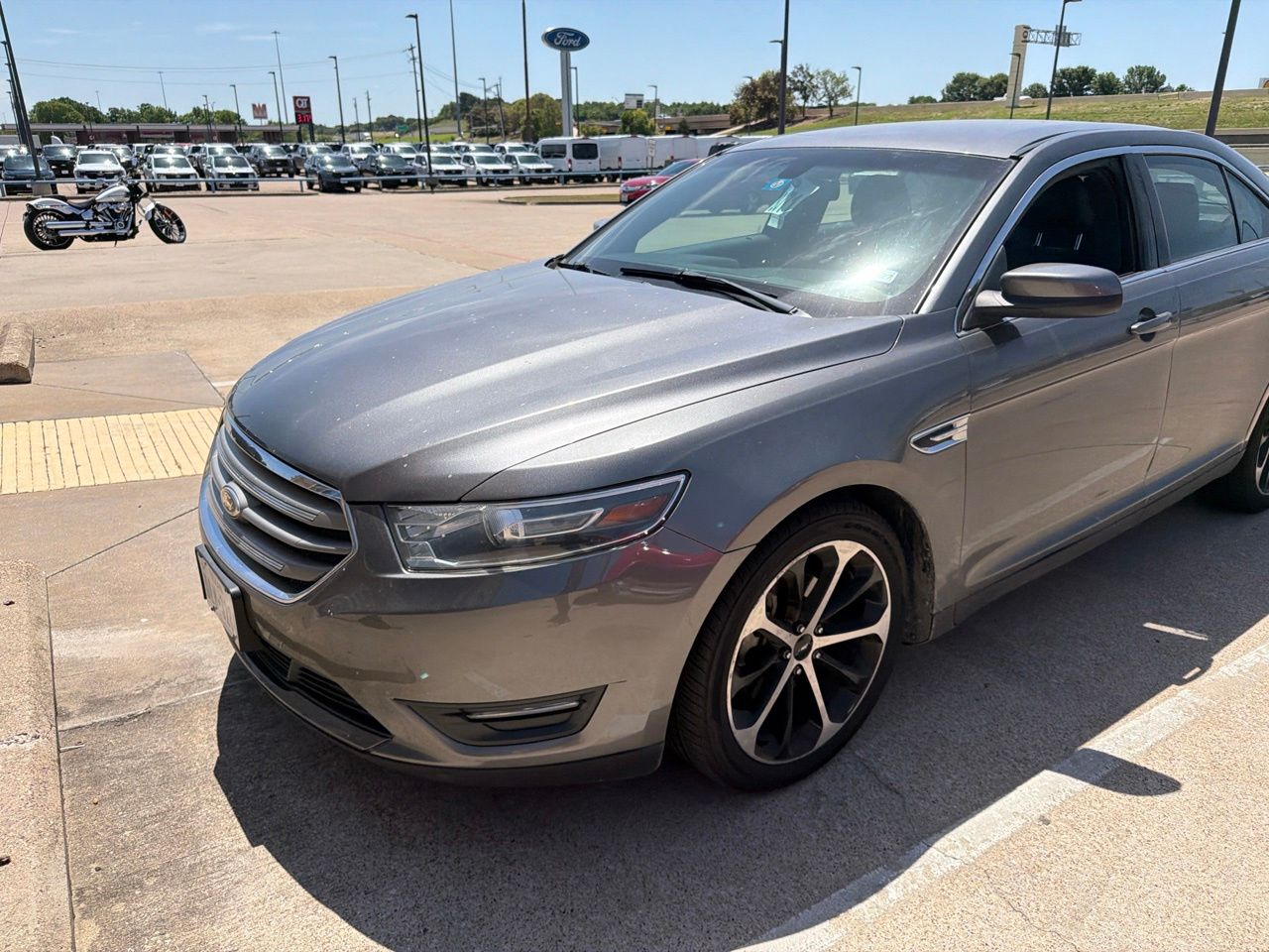 2014 Ford Taurus SEL FWD's photo