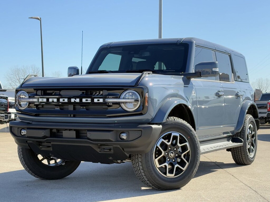 New 2025 Ford Bronco Outer Banks SUV