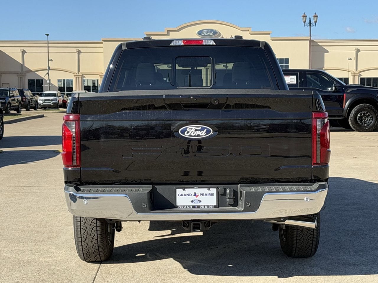 2025 Ford F-150 XLT - Photo 6