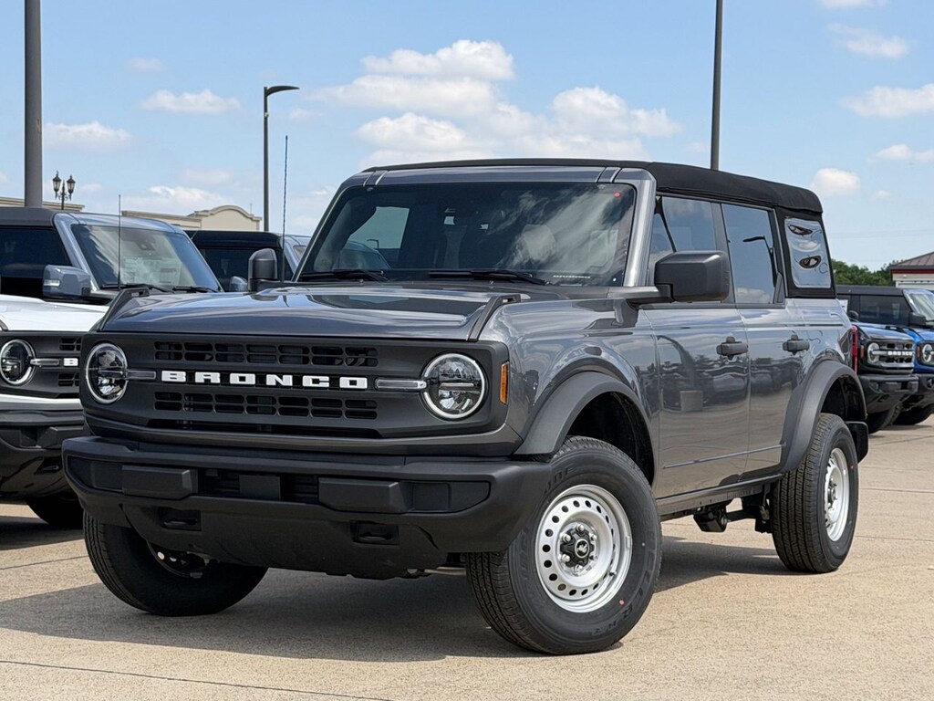 New 2026 Ford Bronco Base SUV