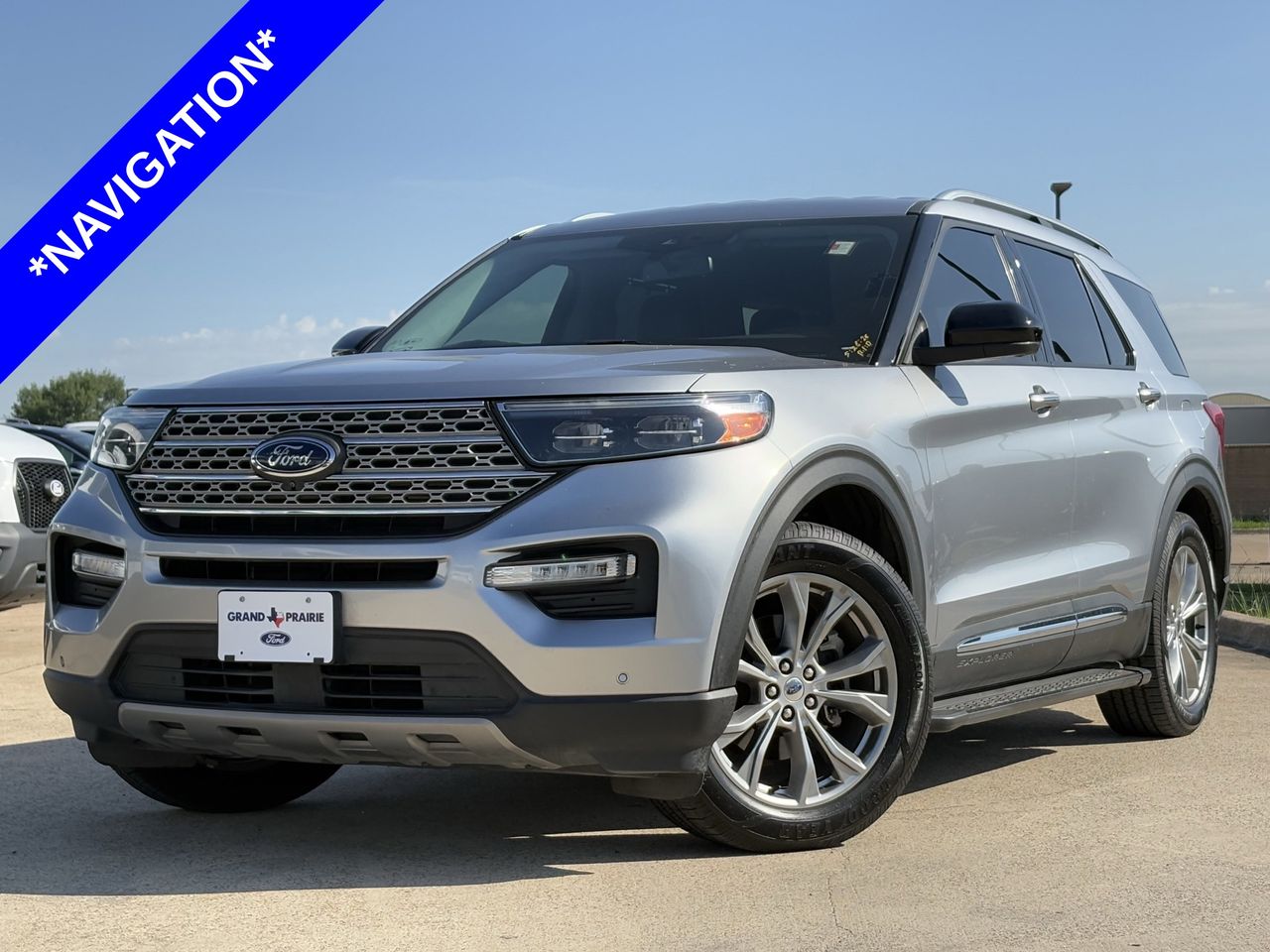 2022 Ford Explorer Limited RWD's photo