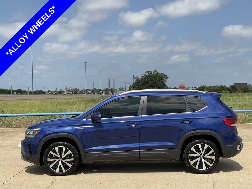 Used 2023 Volkswagen Taos 1.5T SE SUV