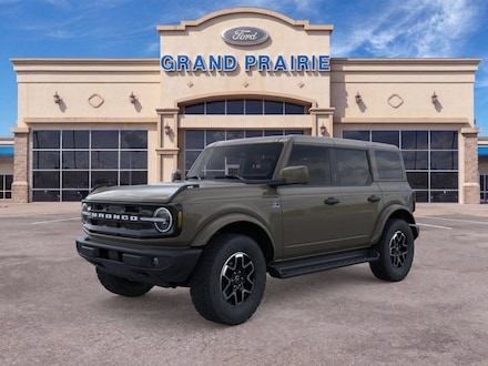 2026 Ford Bronco Outer Banks SUV