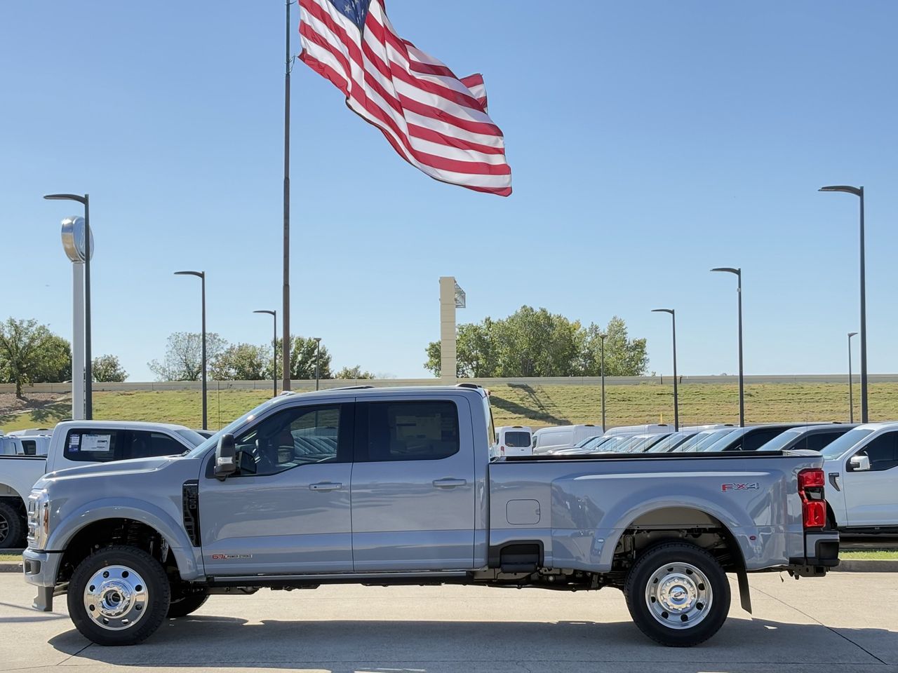 2026 Ford F-450 Platinum photo 3