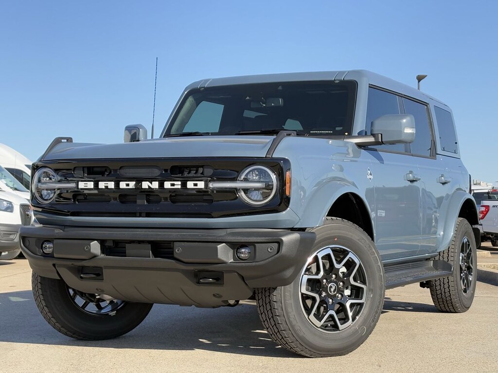 New 2025 Ford Bronco Outer Banks SUV