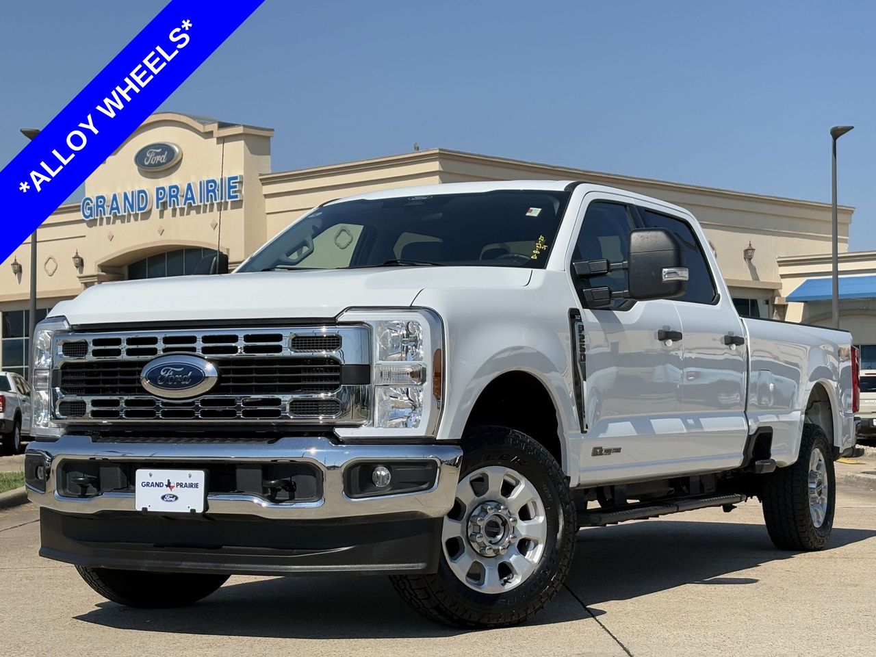 2024 Ford F-250 XLT photo 2