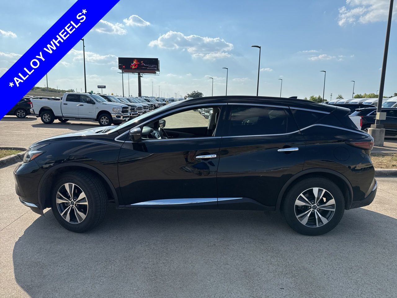 2023 Nissan Murano SV photo 3