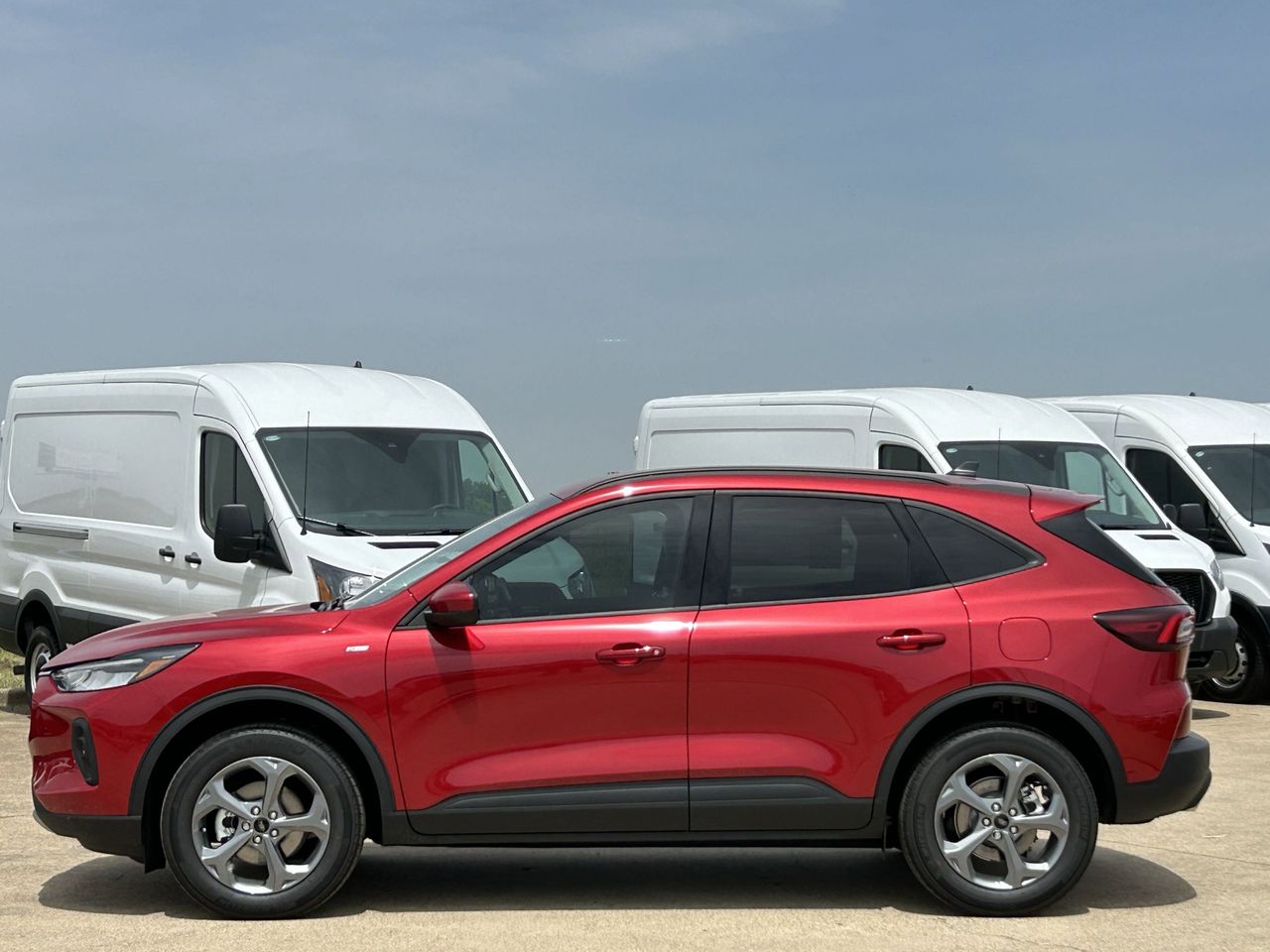 2025 Ford Escape ST-Line Select photo 2