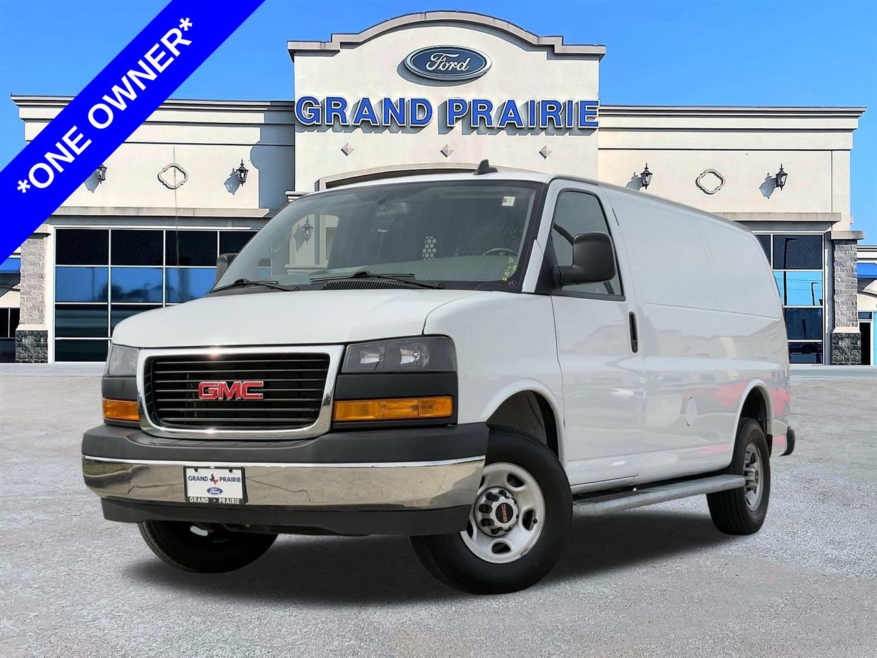 2024 GMC Savana Cargo Work Van's photo