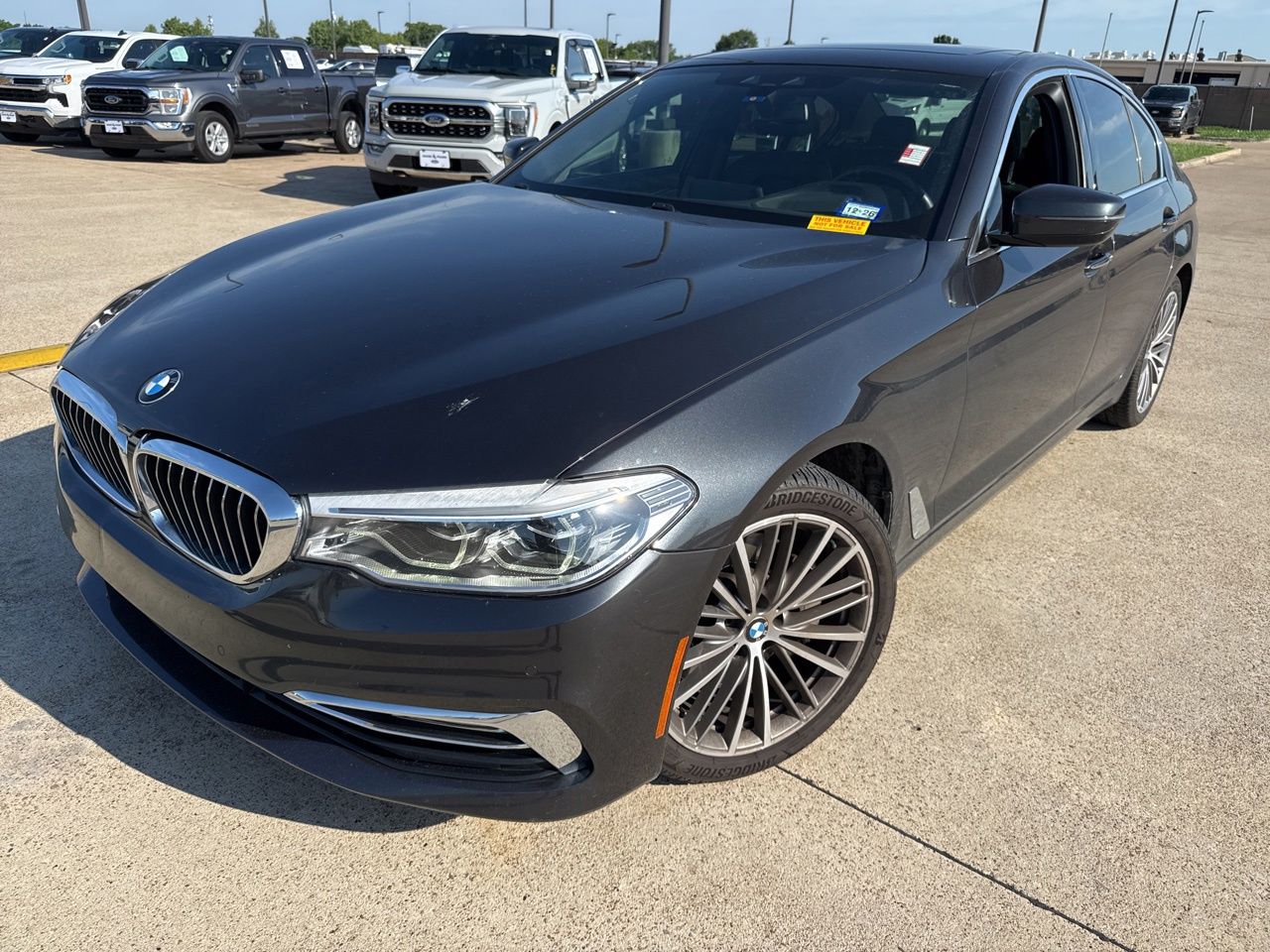 2018 BMW 5 Series 530i xDrive Sedan's photo
