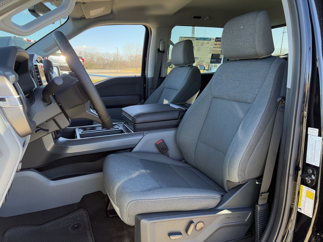 2025 Ford F-150 XLT - Photo 26