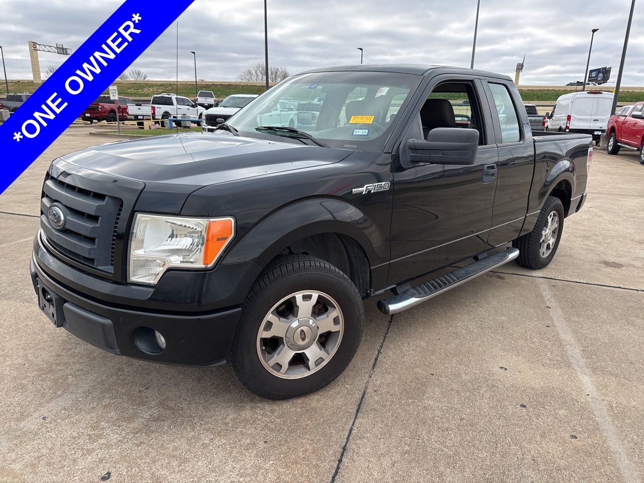2009 Ford F-150 STX's photo