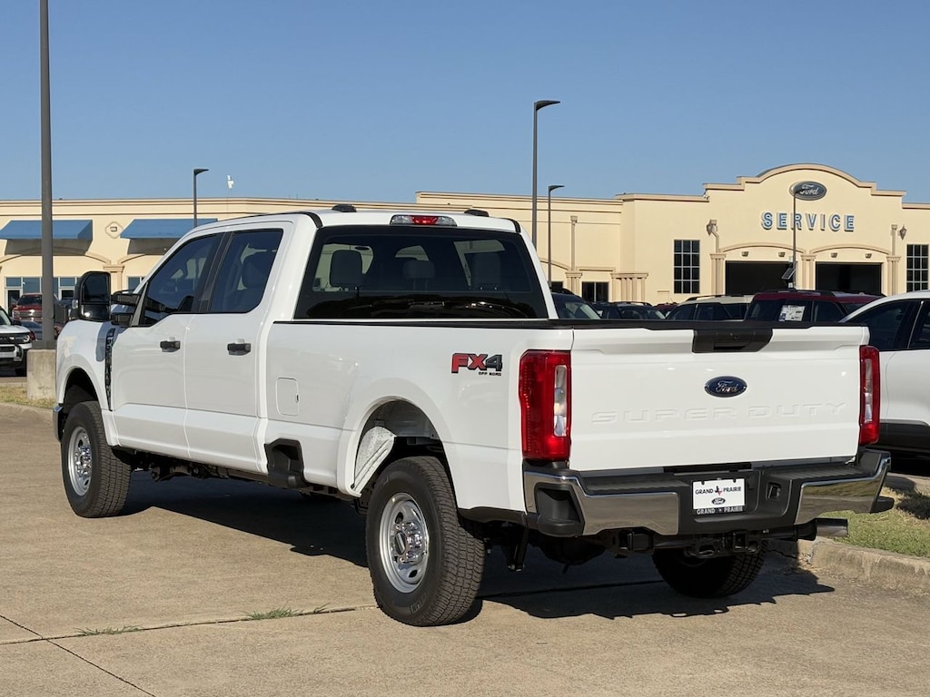 New 2026 Ford F-250 XL Truck Crew Cab