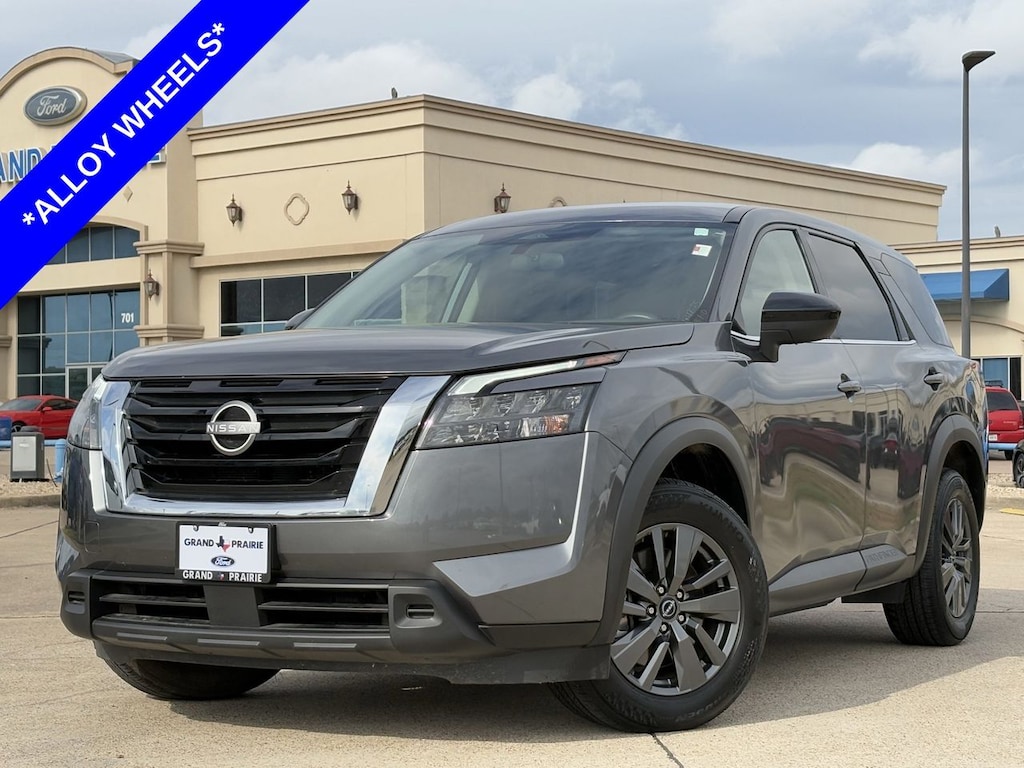 Used 2023 Nissan