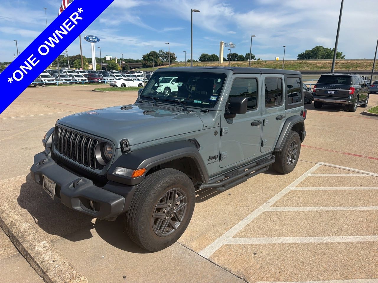 2024 Jeep Wrangler Sport S's photo