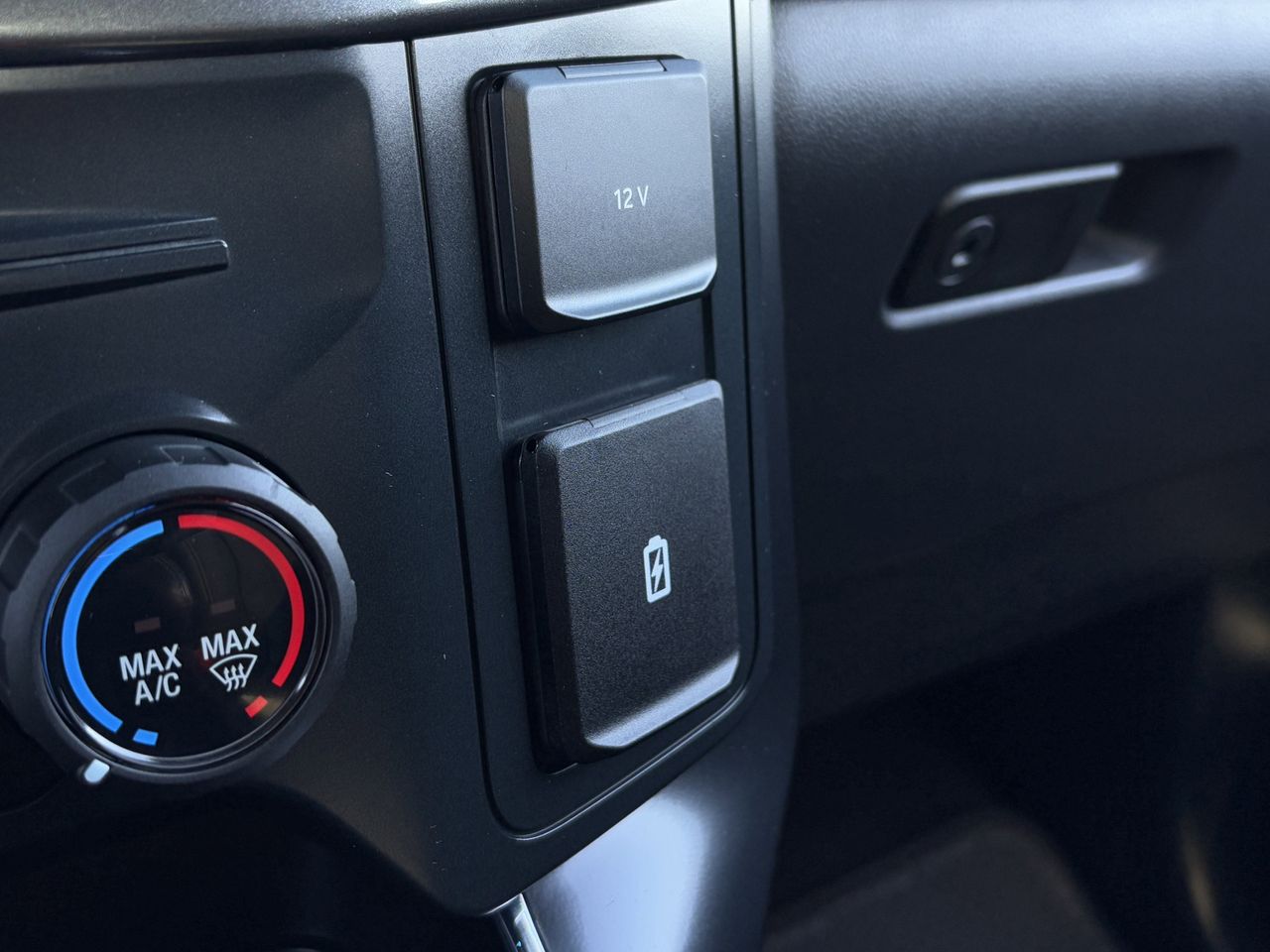 2025 Ford F-150 STX - Photo 20