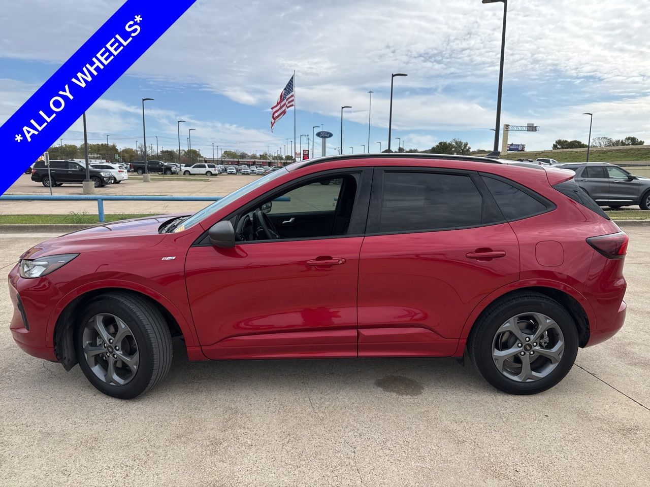 2024 Ford Escape ST-Line photo 3