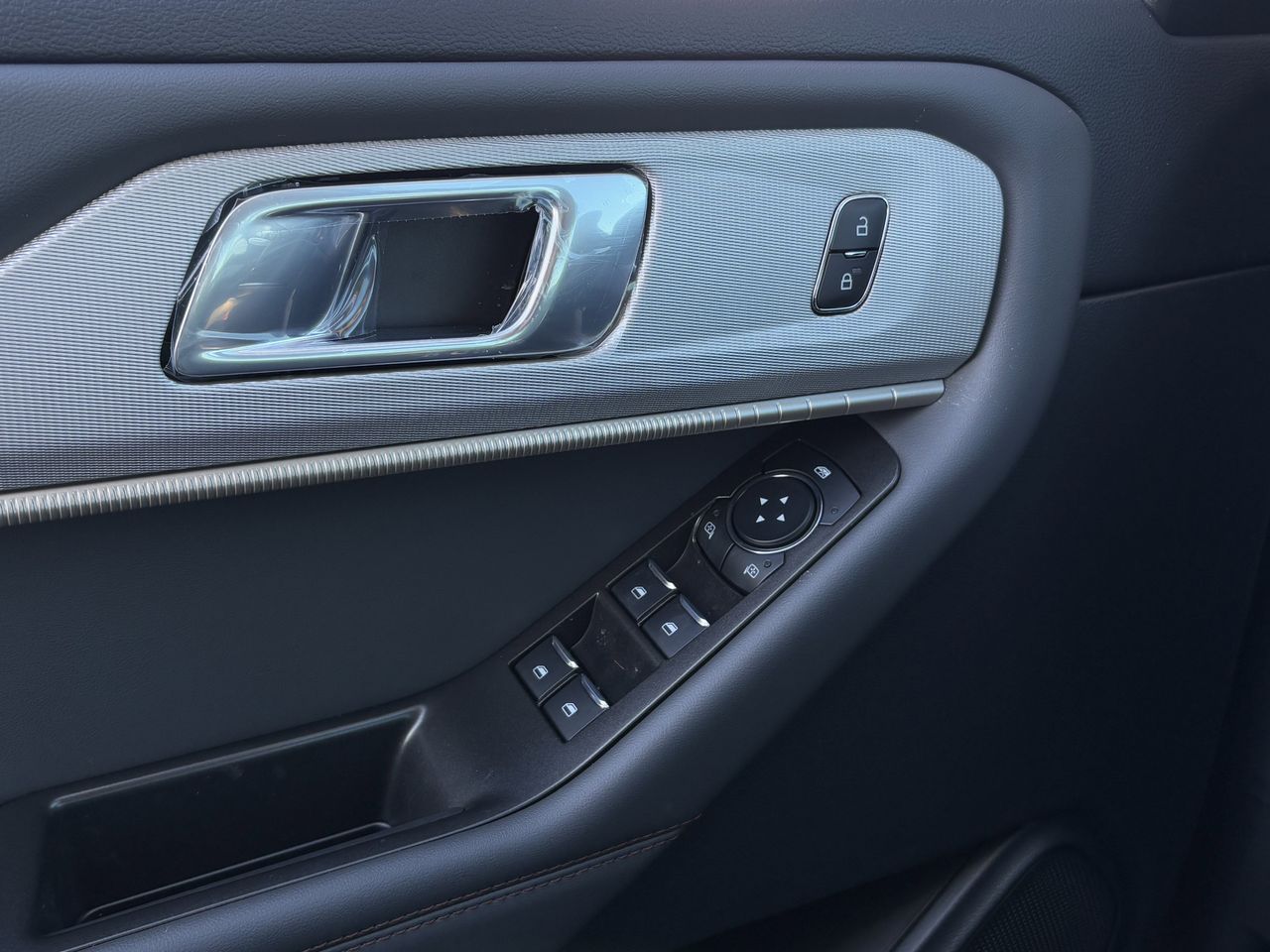 2026 Ford Explorer Active - Photo 23