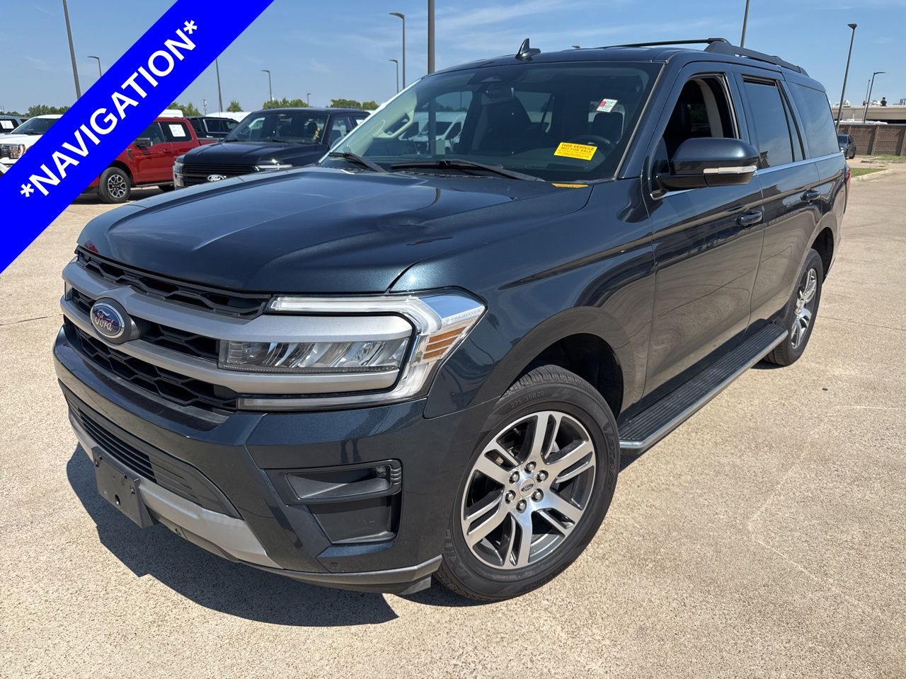 2022 Ford Expedition XLT's photo