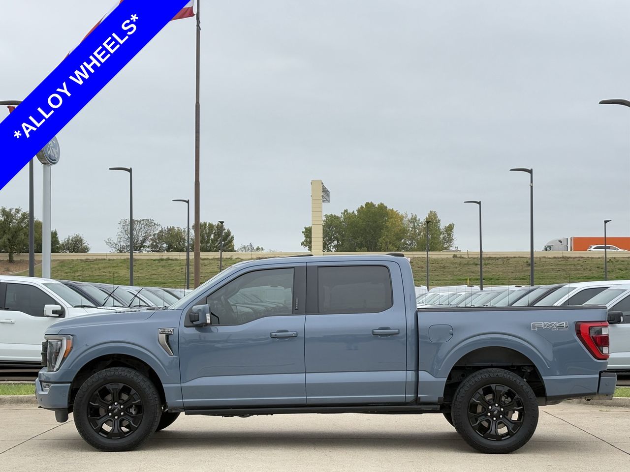 2023 Ford F-150 Platinum photo 2