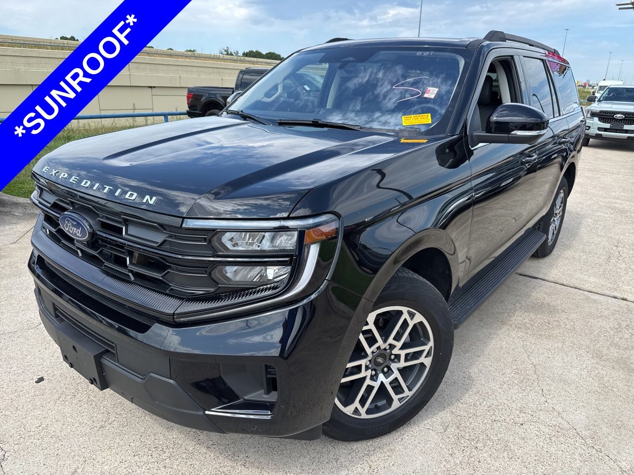 2025 Ford Expedition Active 4x4's photo