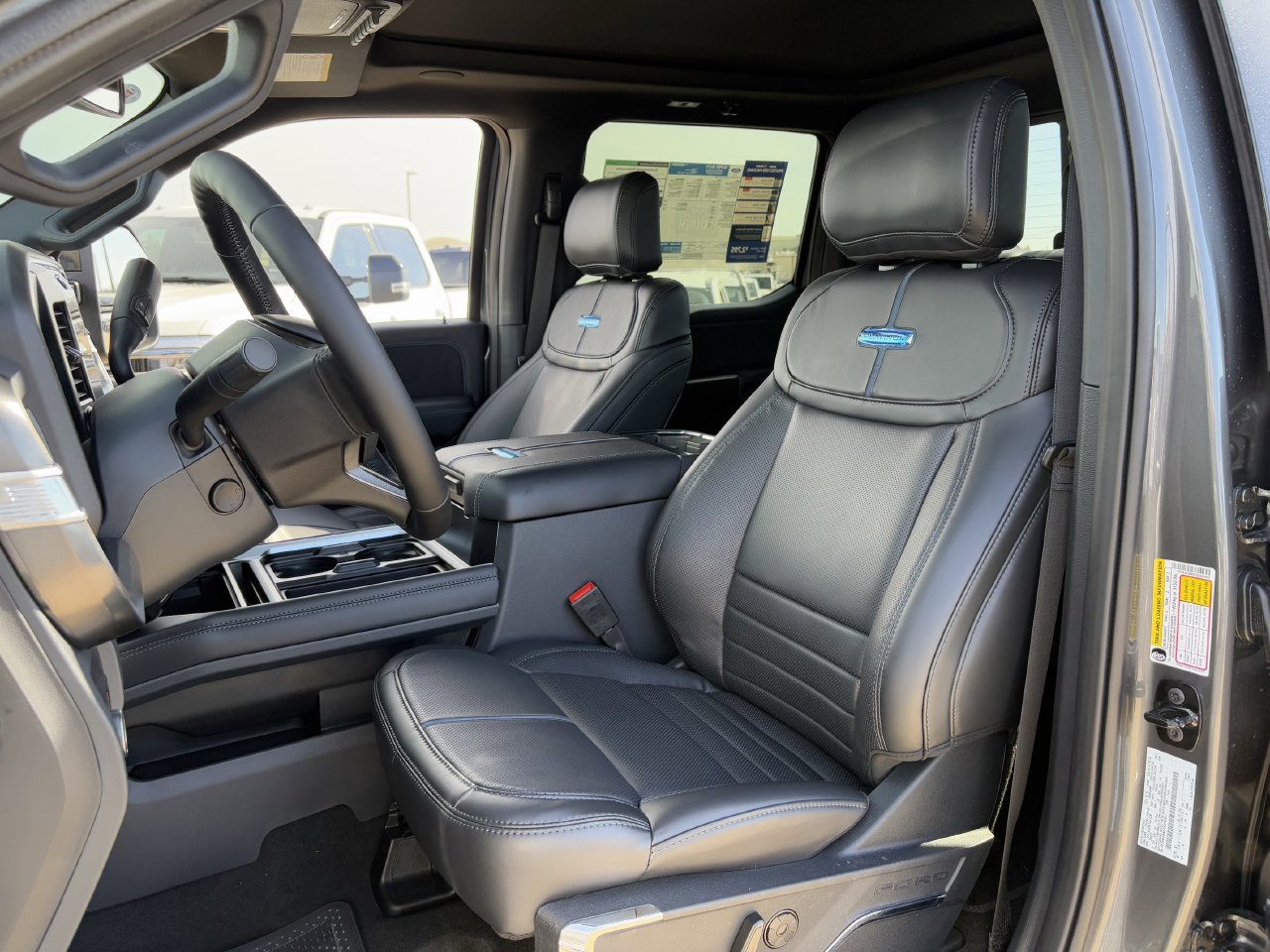2026 Ford F-250 Super Duty Platinum - Photo 27