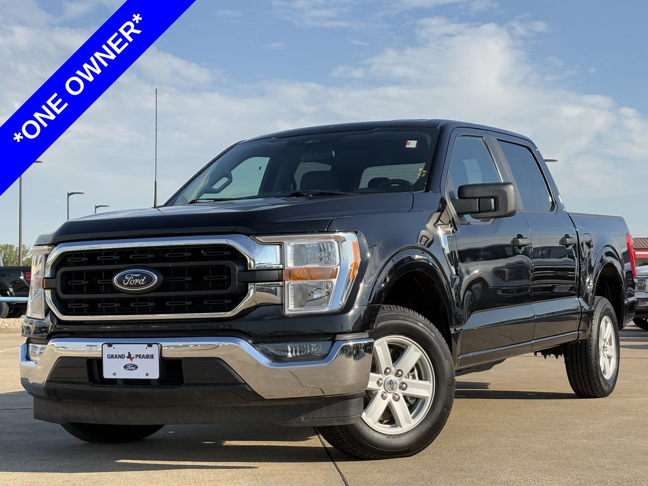 2023 Ford F-150 XLT photo 2