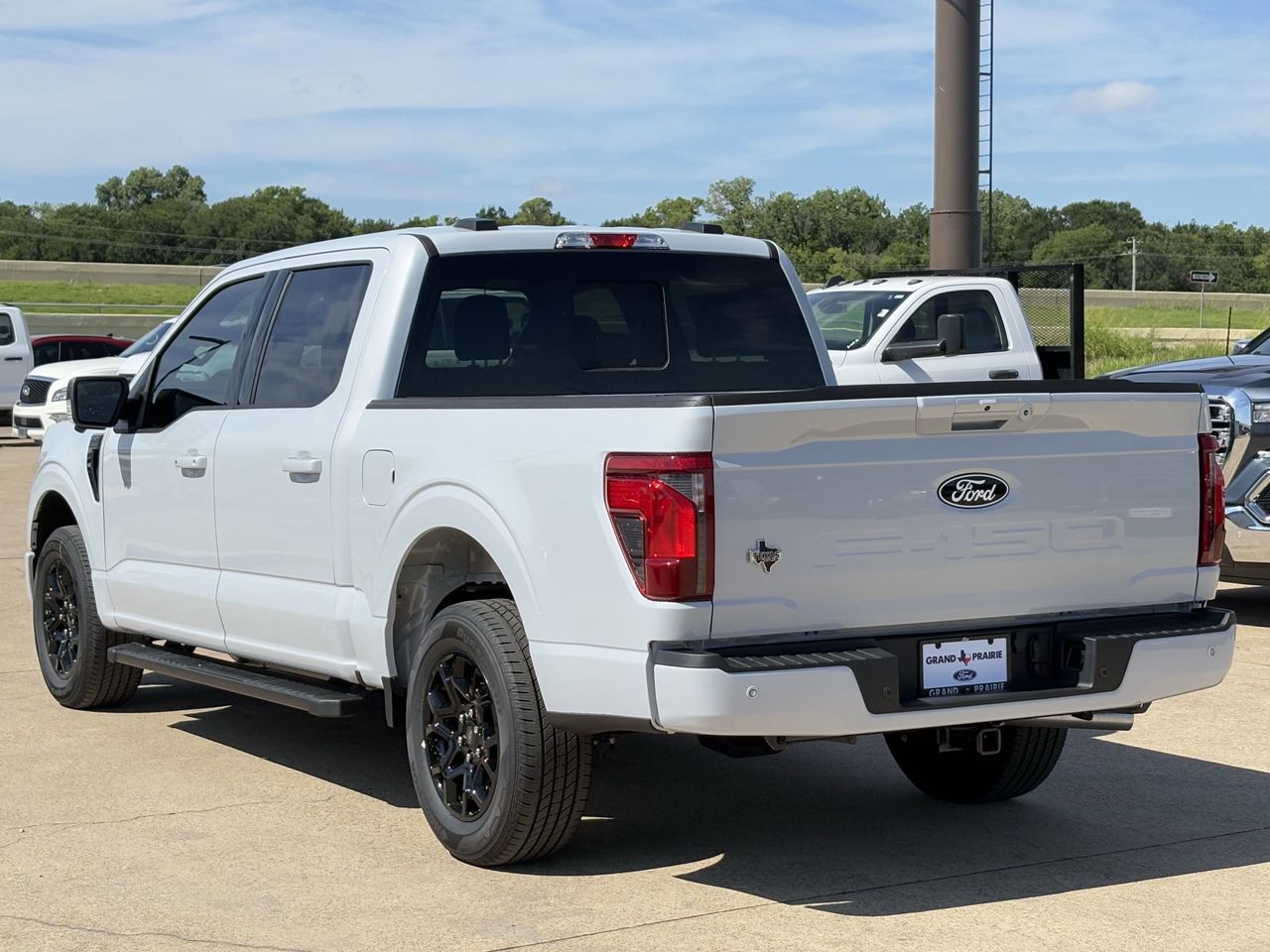 2025 Ford F-150 XLT photo 4