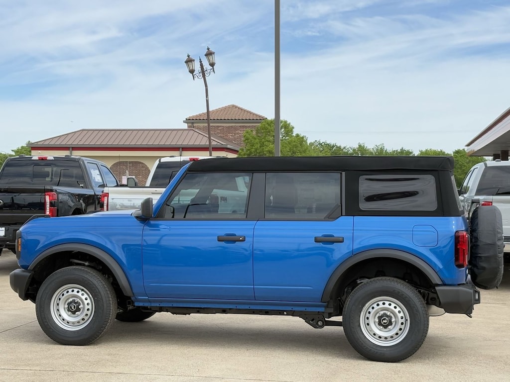 New 2026 Ford Bronco Base SUV