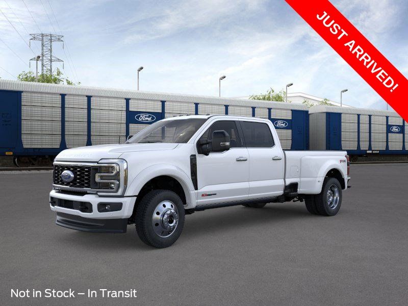 2026 Ford F-450 Super Duty Platinum's photo