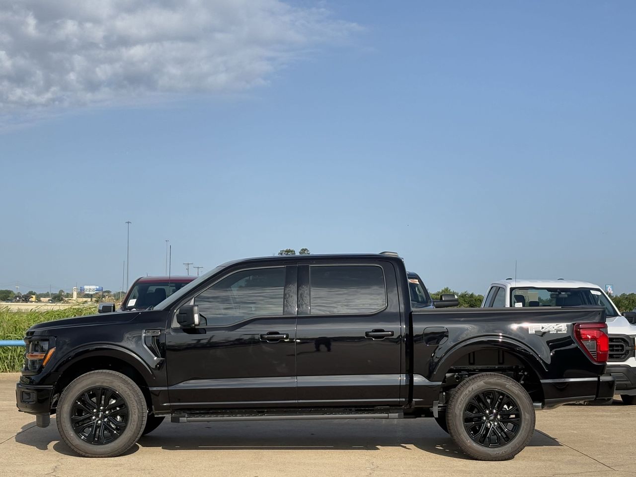 2025 Ford F-150 XLT photo 2