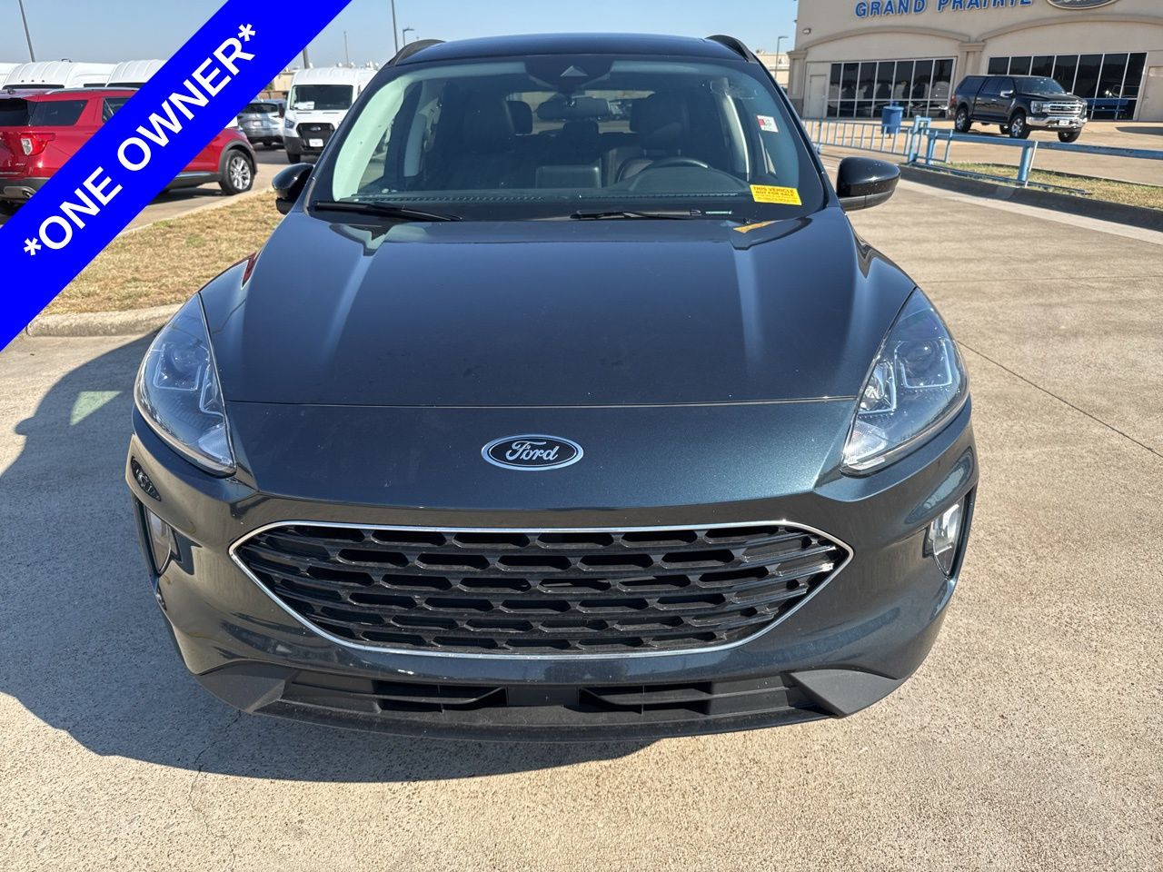 2022 Ford Escape SEL photo 2