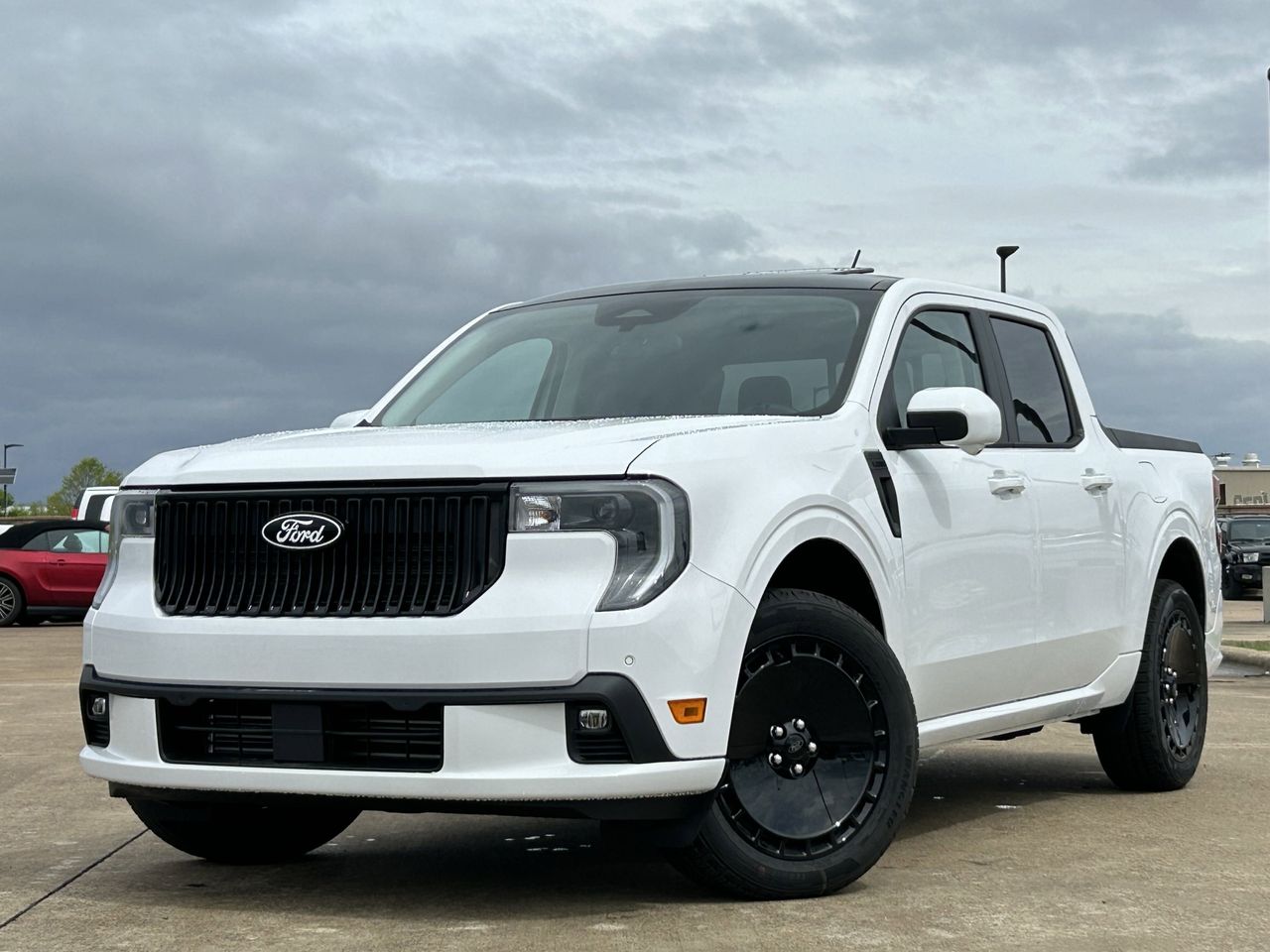 2025 Ford Maverick photo 2