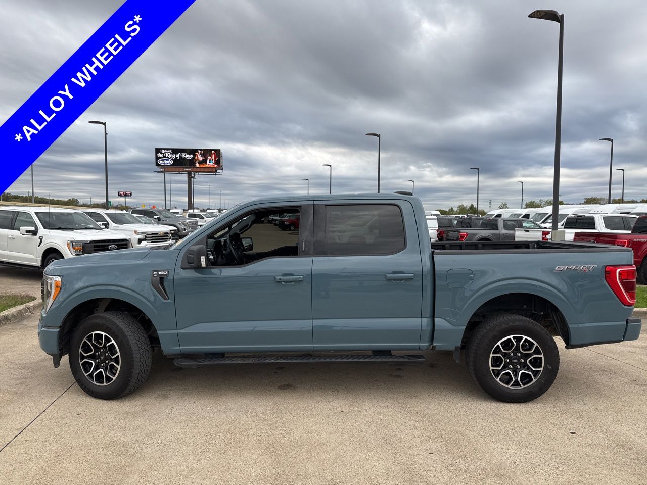 2023 Ford F-150 XLT photo 3