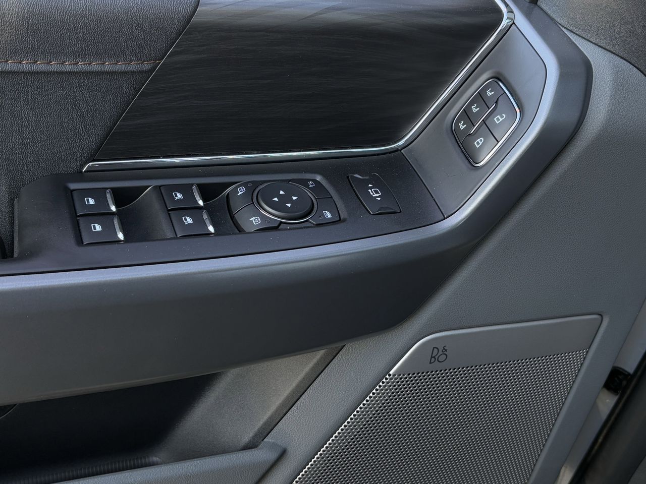 2025 Ford F-150 Lariat - Photo 24