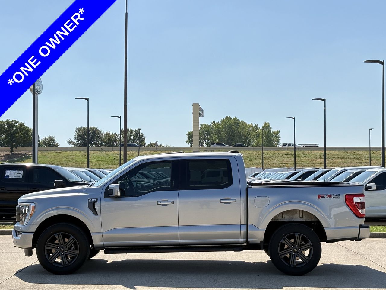 2023 Ford F-150 Lariat photo 2
