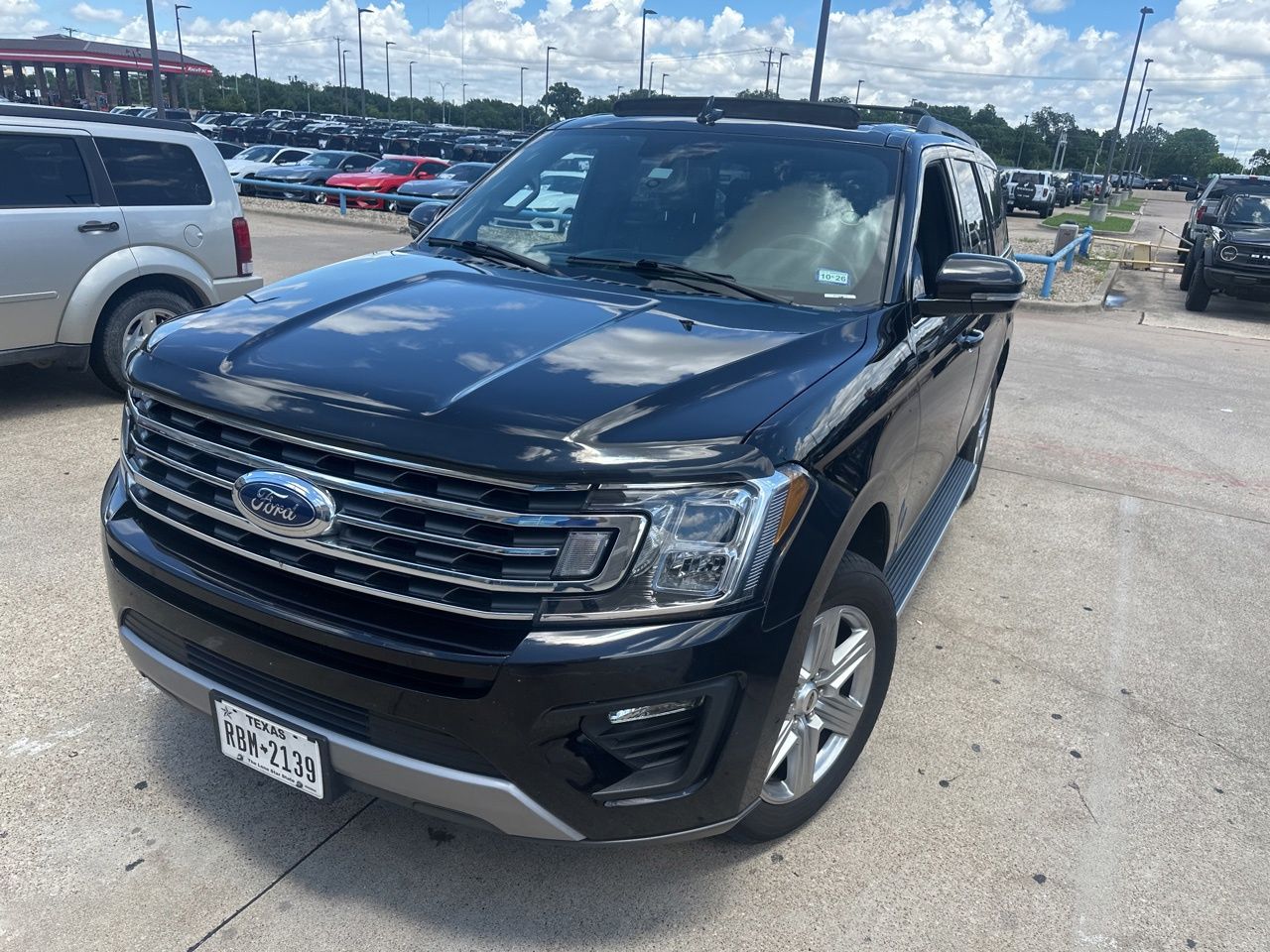 2021 Ford Expedition XLT's photo