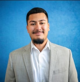 Staff member Cesar Fuentes from ID_24d087