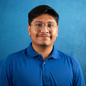 Staff member Juan Borjas from ID_3f255c