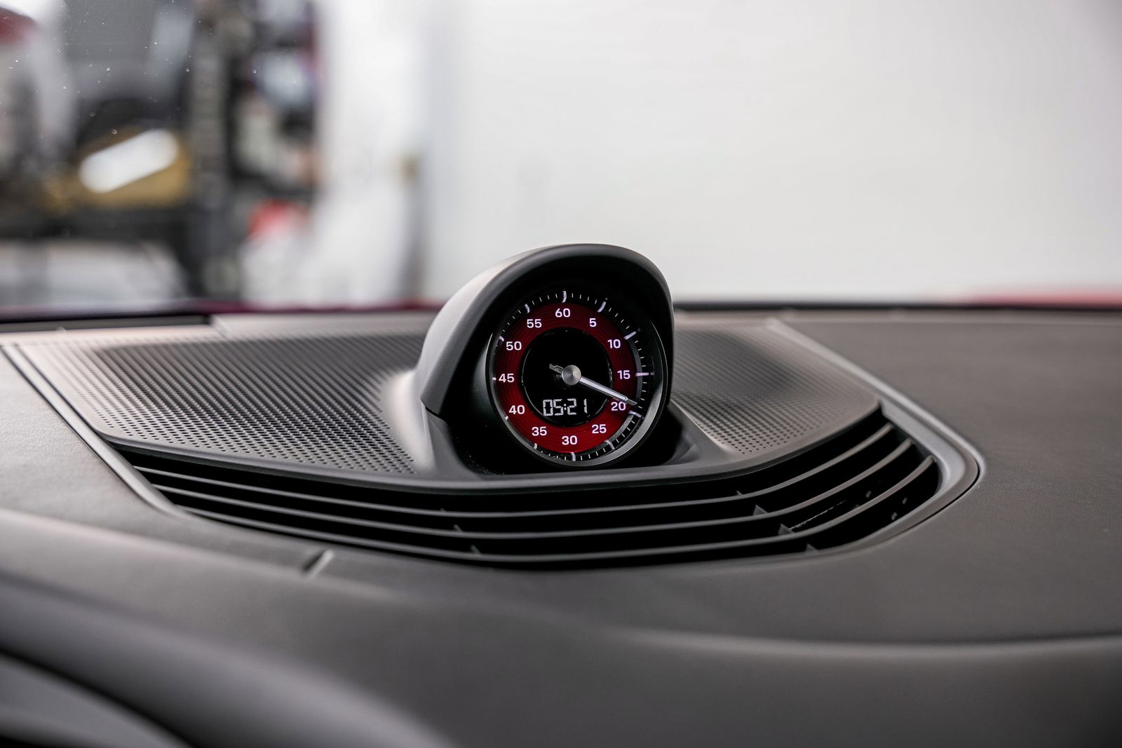 2023 Porsche Taycan GTS - Photo 14