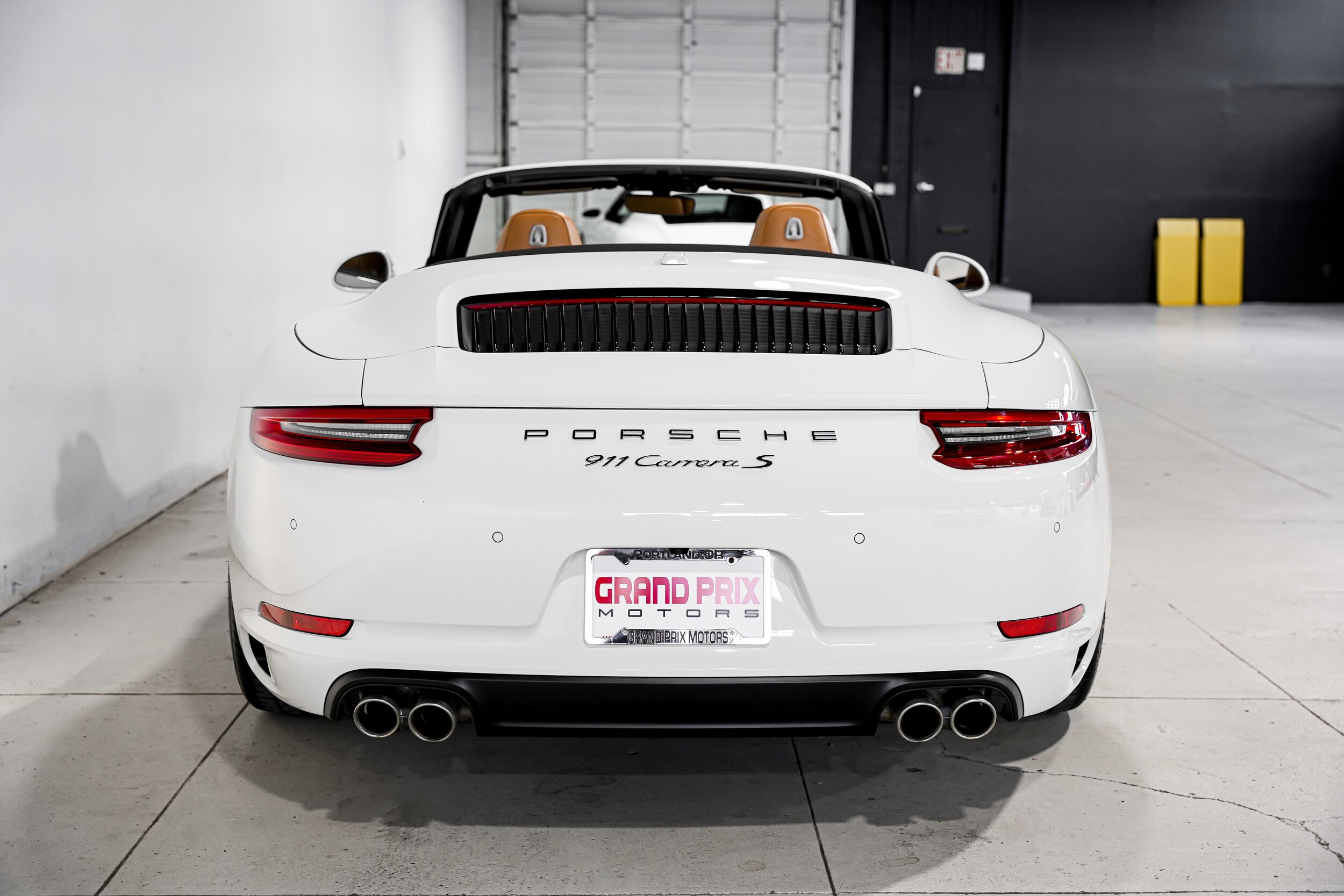 2017 Porsche 911 S Cabriolet photo 4