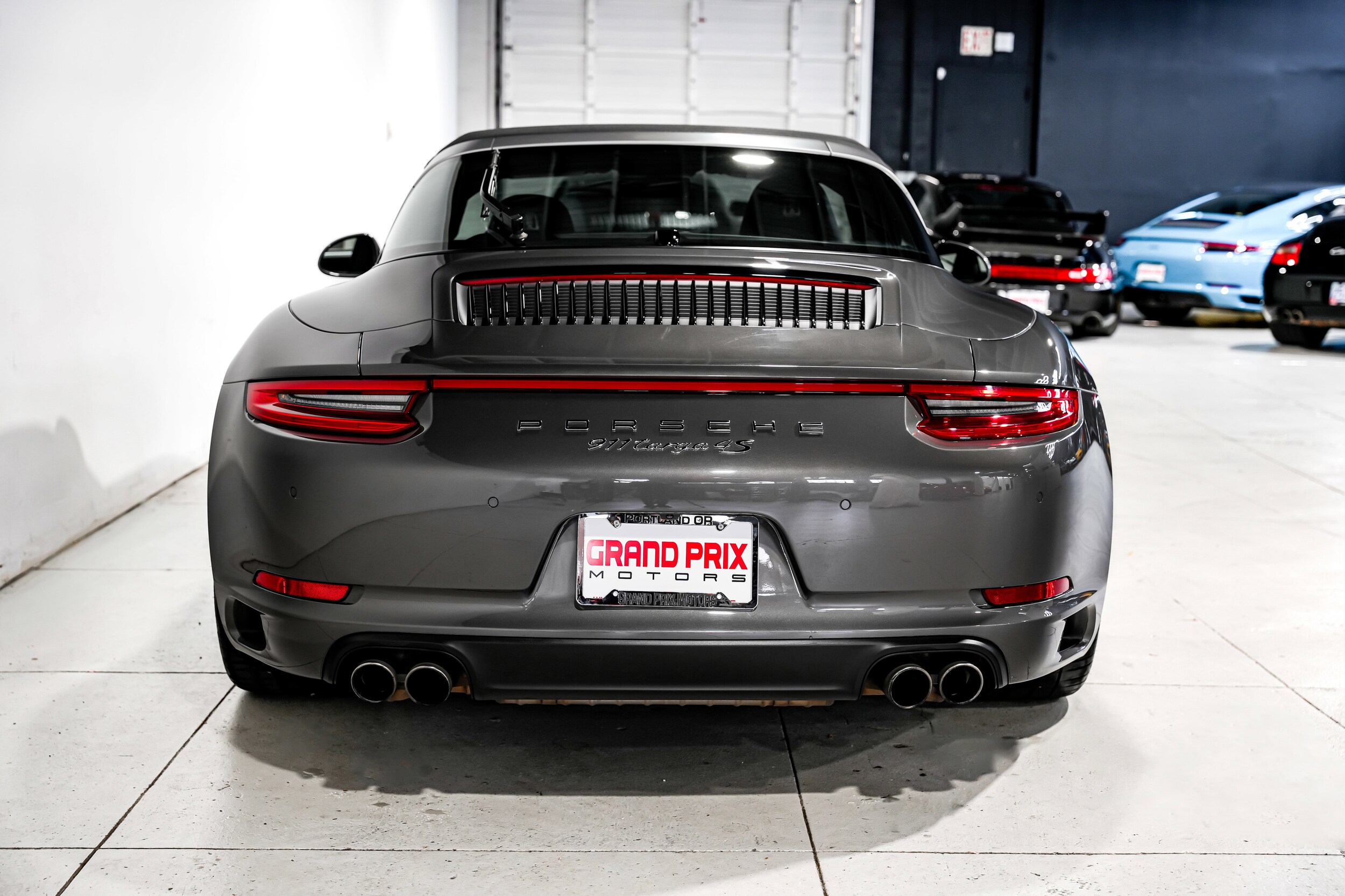 2017 Porsche 911 Targa 4S photo 4