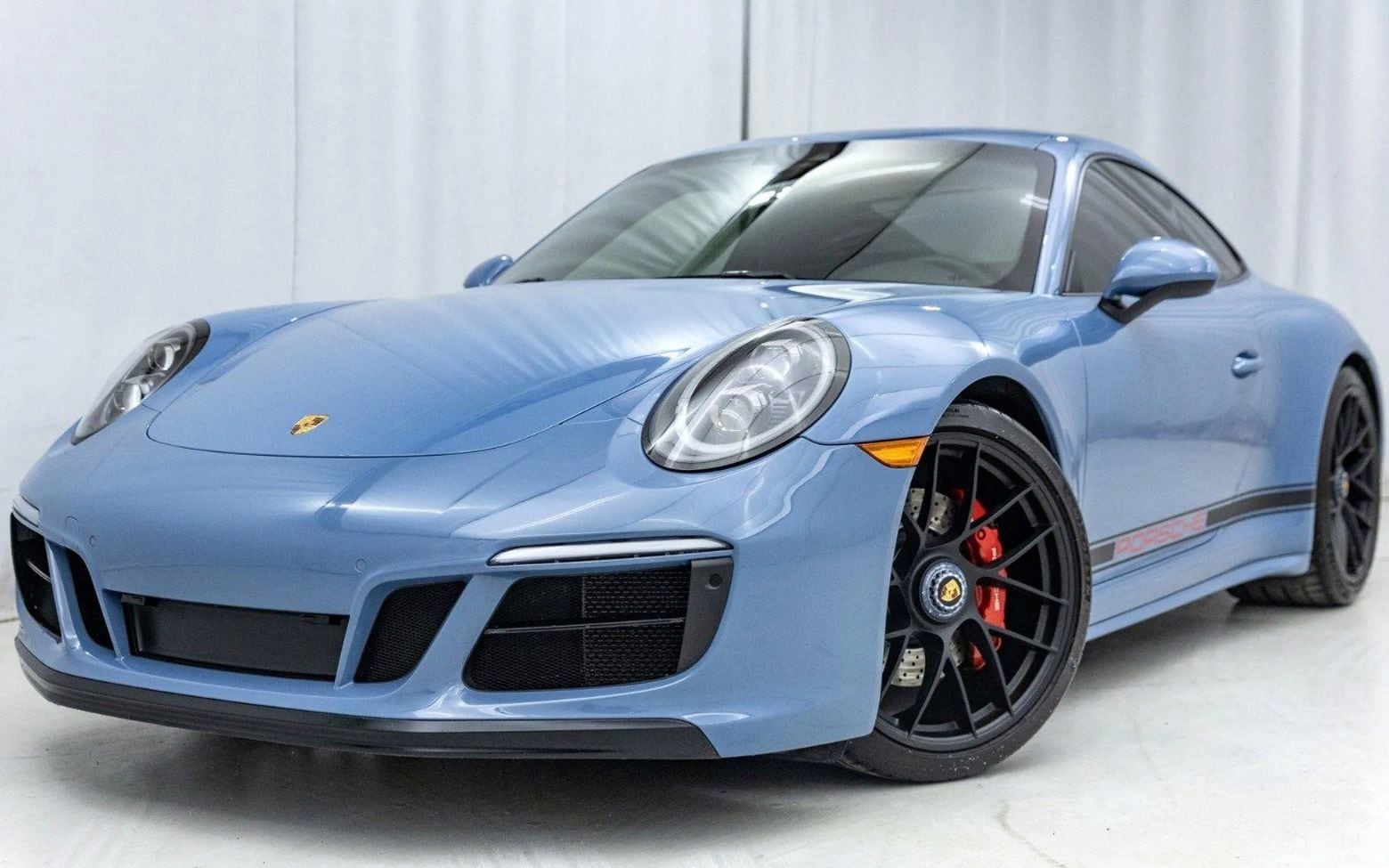 2019 Porsche 911 Carrera 4 GTS Coupe's photo