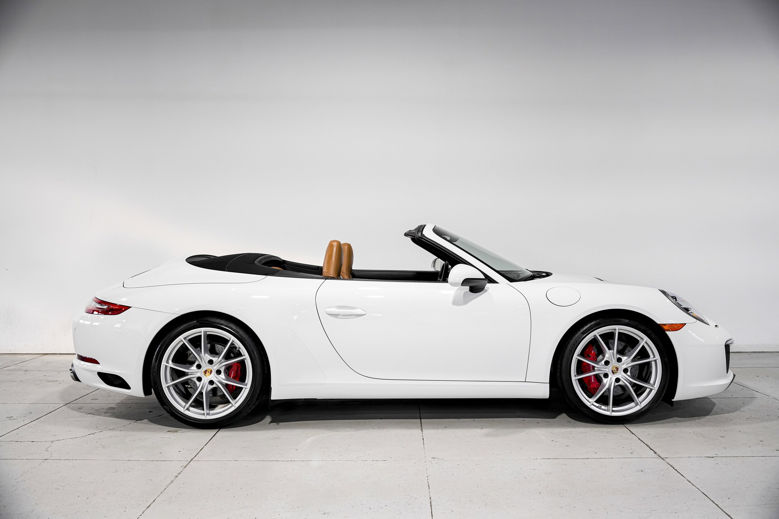 2017 Porsche 911 S Cabriolet photo 2
