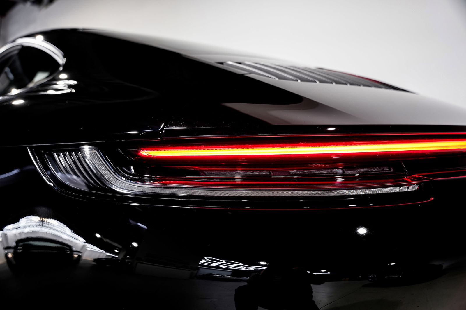 2022 Porsche 911 S - Photo 35