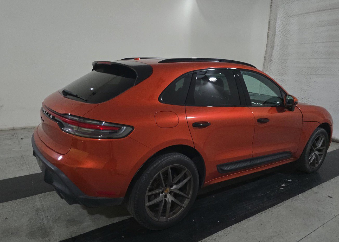 2022 Porsche Macan photo 3